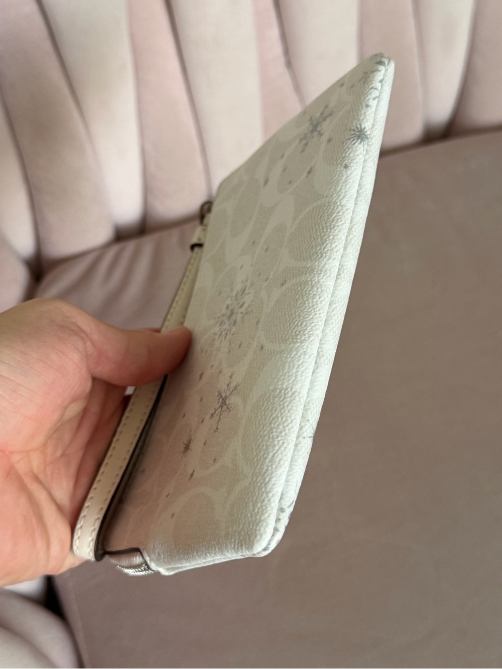COACH C1862 Corner Zip Wristlet in Snowflake Signature❄️ - Picture 15 of 16